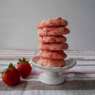 Strawberry and Cream Cookies